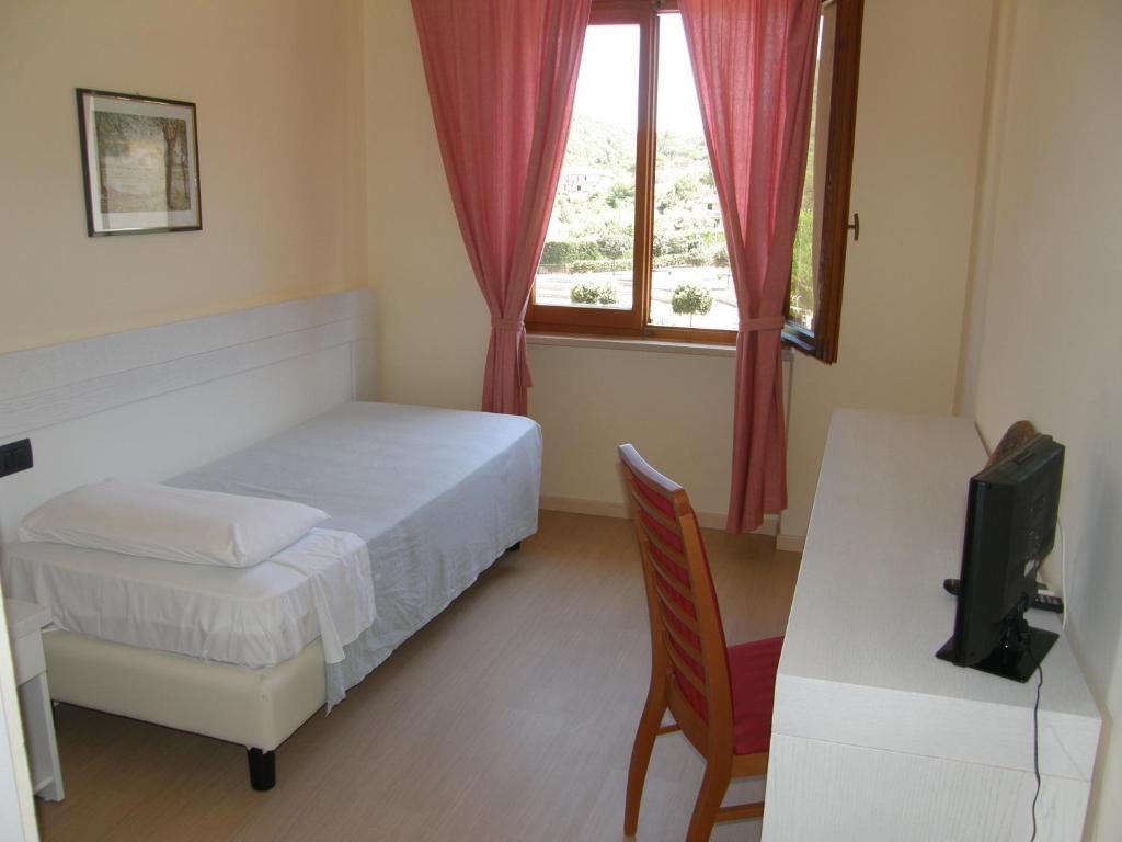 Hotel Del Golfo - Dependance Procchio  Room photo